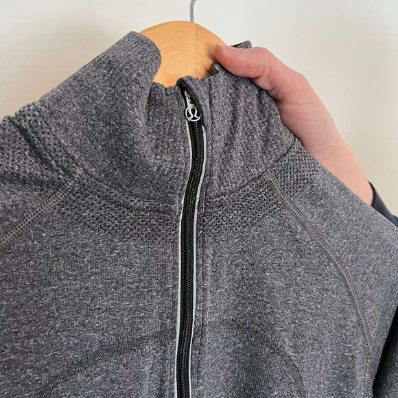 lululemon. Swiftly Tech 1/2 Zip. Long Sleeve Top. Grey Color. Size 8. Womens. - Picture 7 of 11